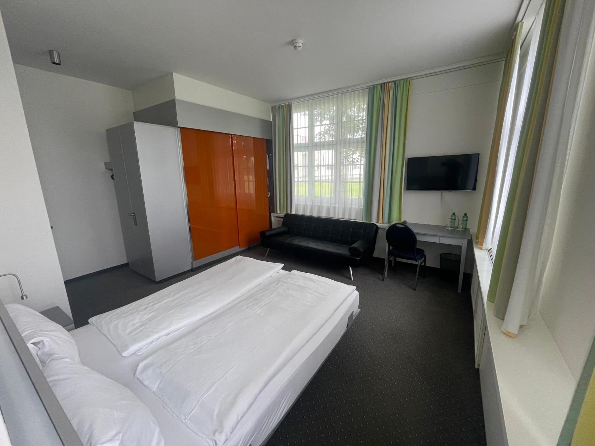 Hotel & Gasthaus Die Perle Perlen Exteriör bild